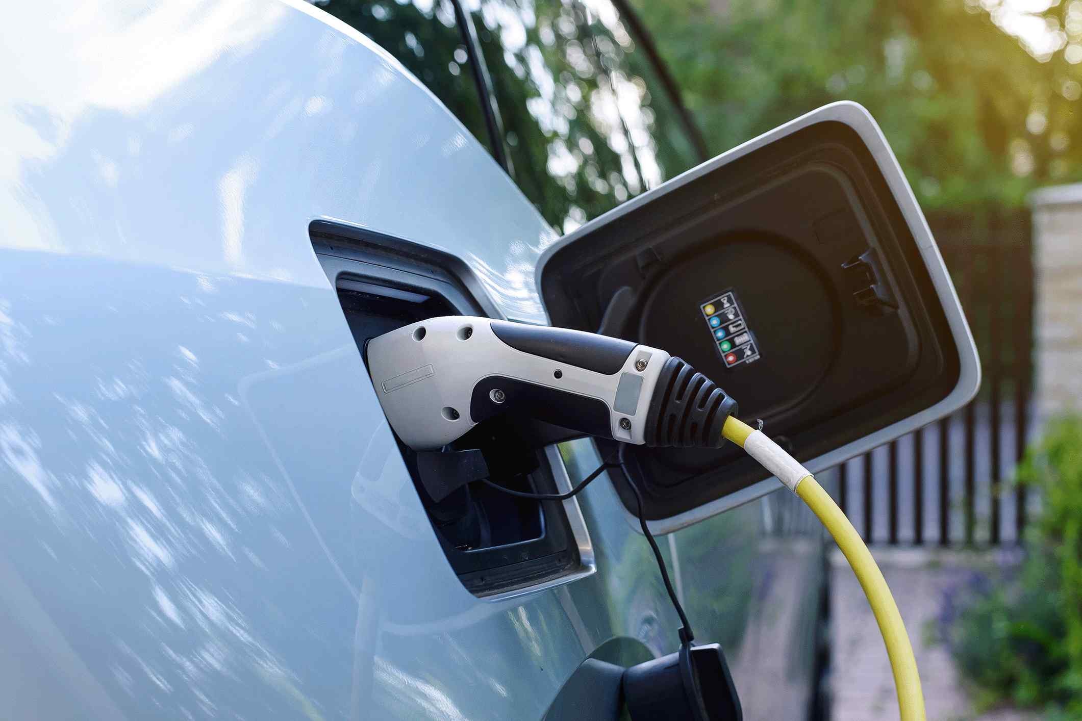 品質(zhì)與服務(wù)兼?zhèn)?汽車(chē)充電樁生產(chǎn)廠家的選擇